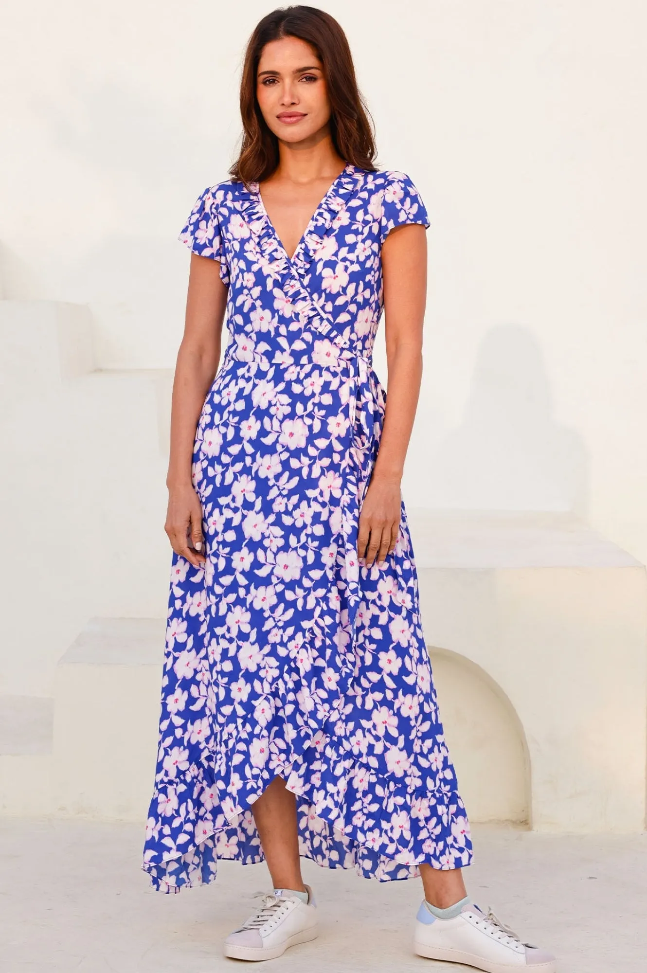 Stylish Outfit Demi EcoVero? Wrap Dress | Blossom Cobalt/Pink