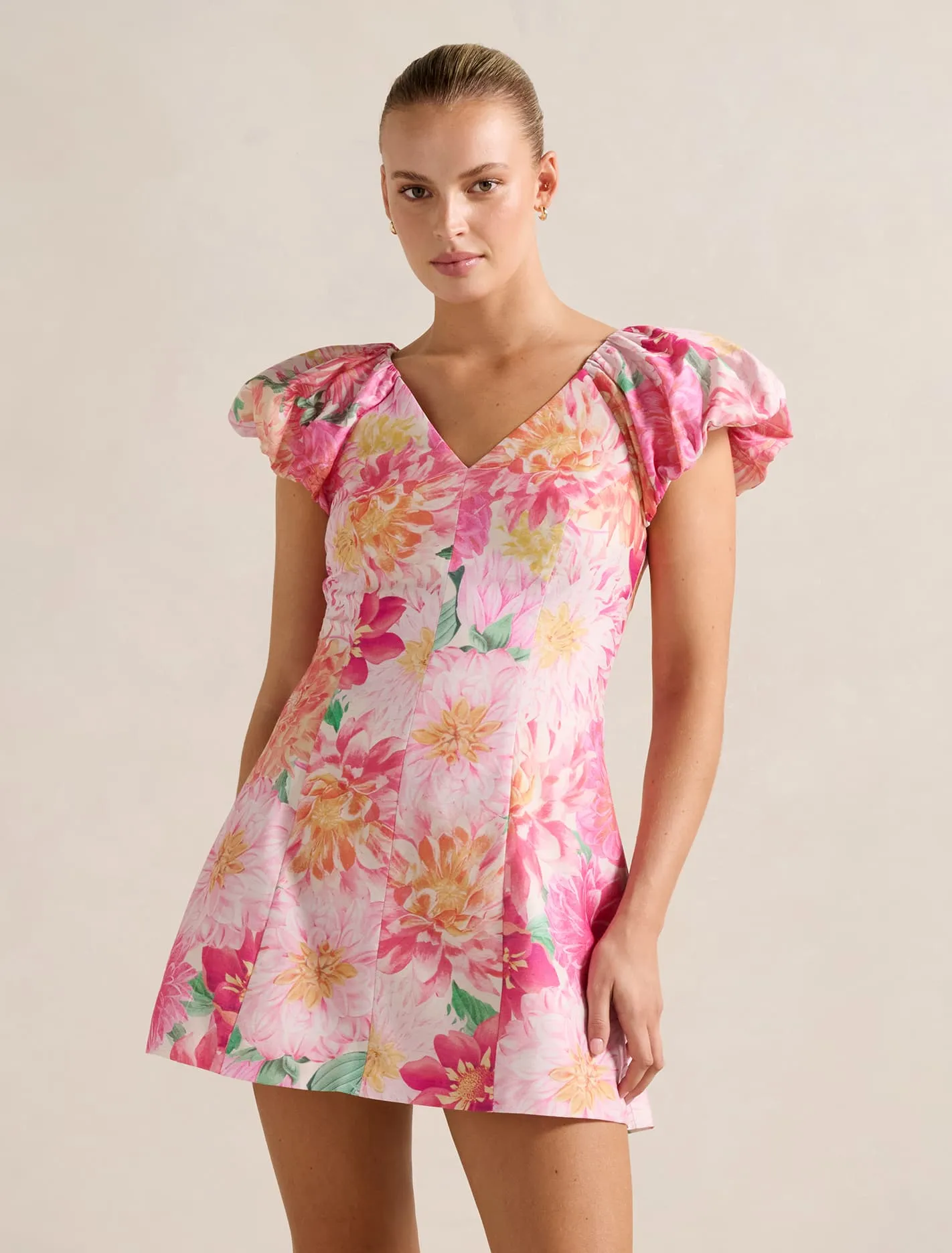 Elyssa Puff Sleeve Mini Dress Floral Chic Flirty Look