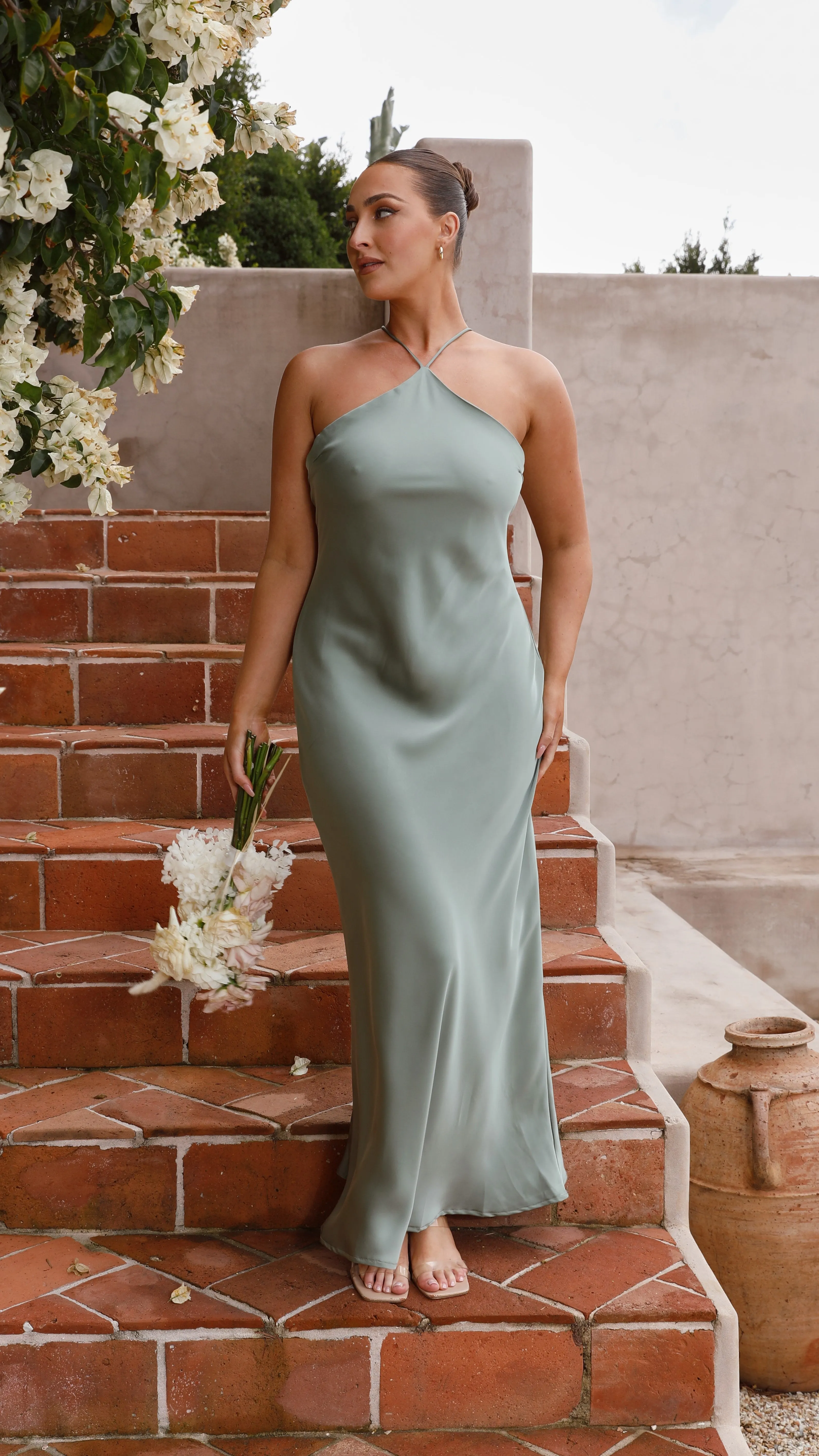 Chiara Maxi Dress - Green This maxi dress is perfect for creating a chic and polished look without trying too hard