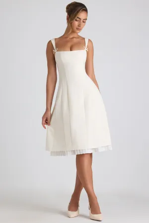 Sleek Fashion Bow-Detail Pleated A-Line Midi Dress in Ivory