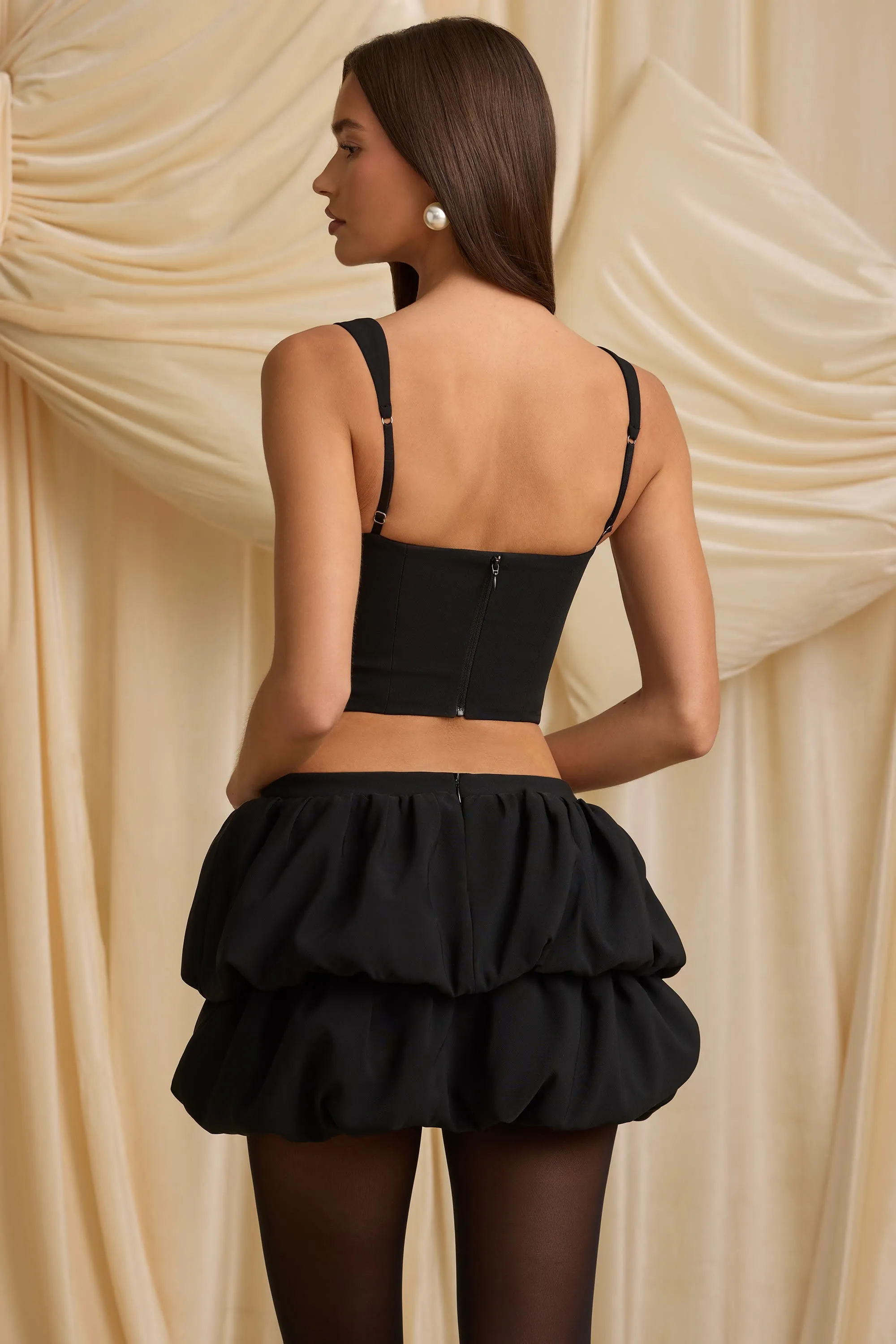 Relaxed Mood Layered Bubble Hem Mid-Rise Mini Skirt in Black