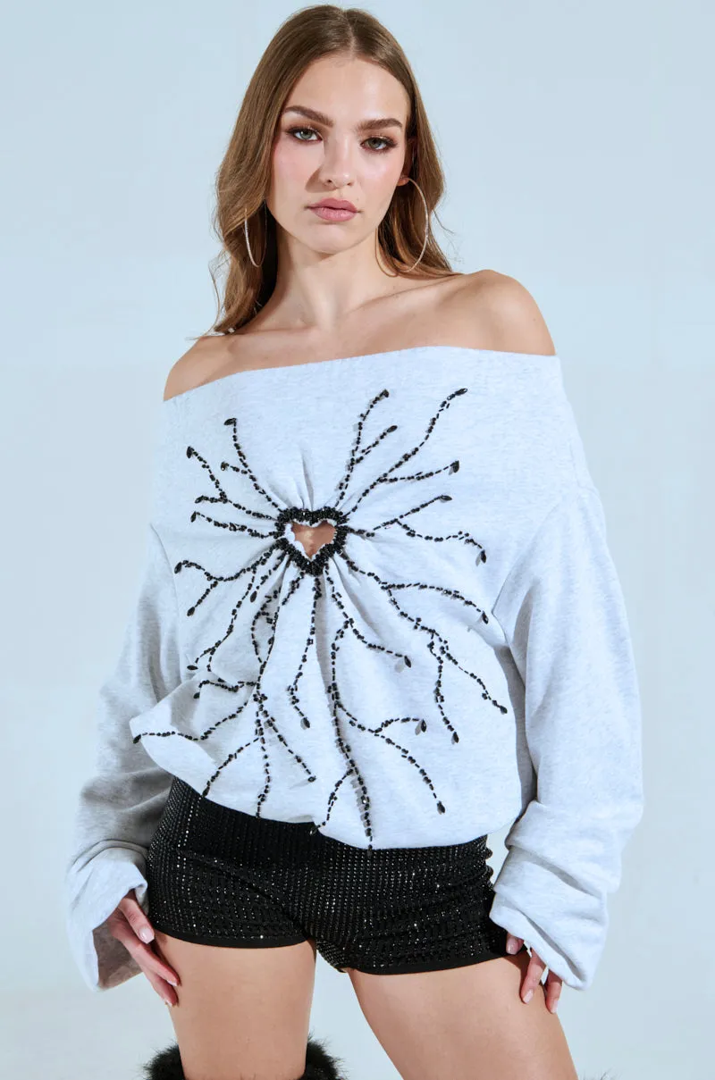 Effortless Comfort Monochrome Look TOO MUCH LOVE TO GIVE SWEATSHIRT
