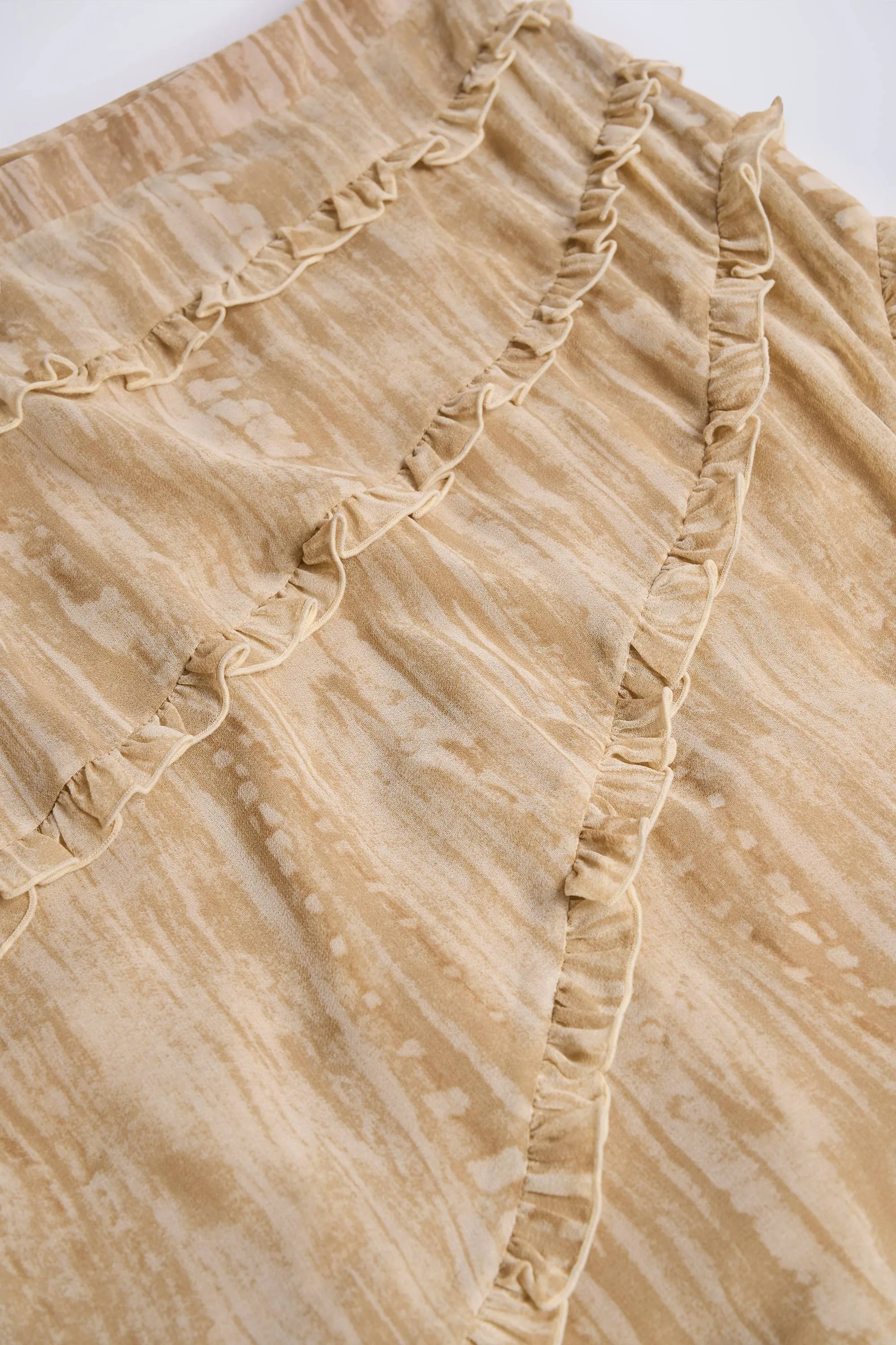 Ruffled Asymmetric Mid-Rise Maxi Skirt in Tan Print Minimal Touch