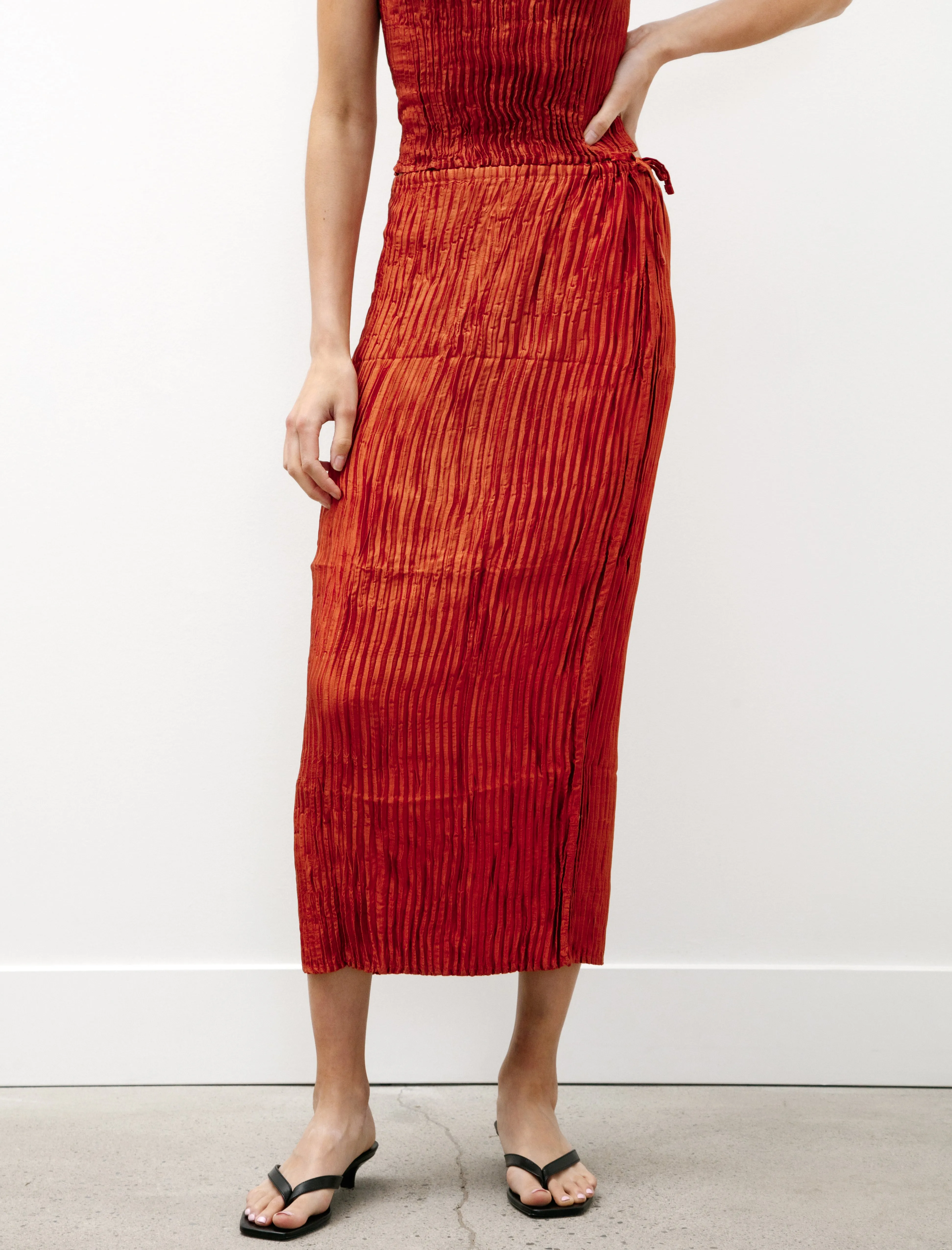 Corduroy texture Pliss?? Silk Skirt Mahogany