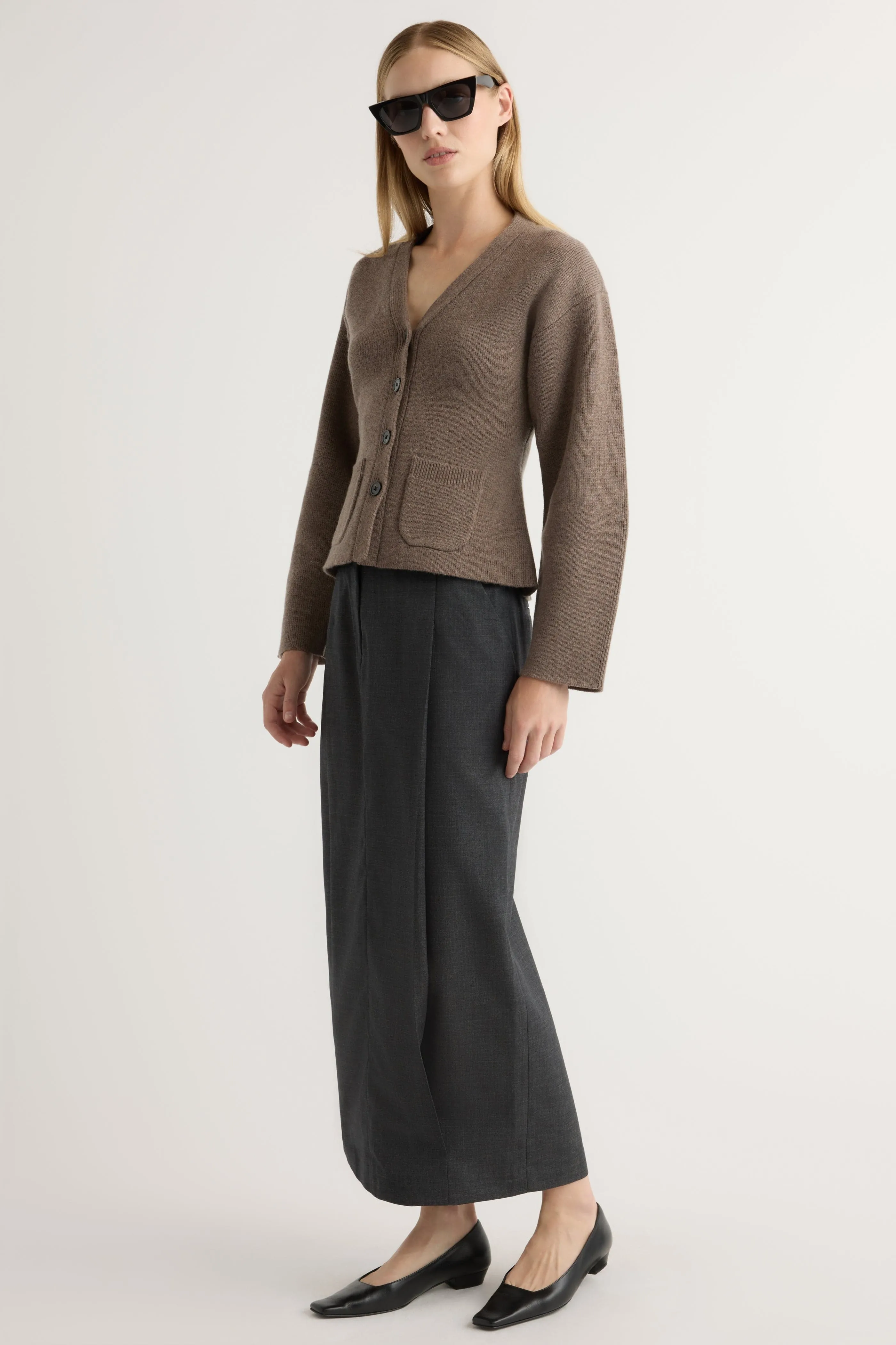 Tagless Labeling High Density Weave Elinor Organic Cotton-Wool V-Neck Cardigan