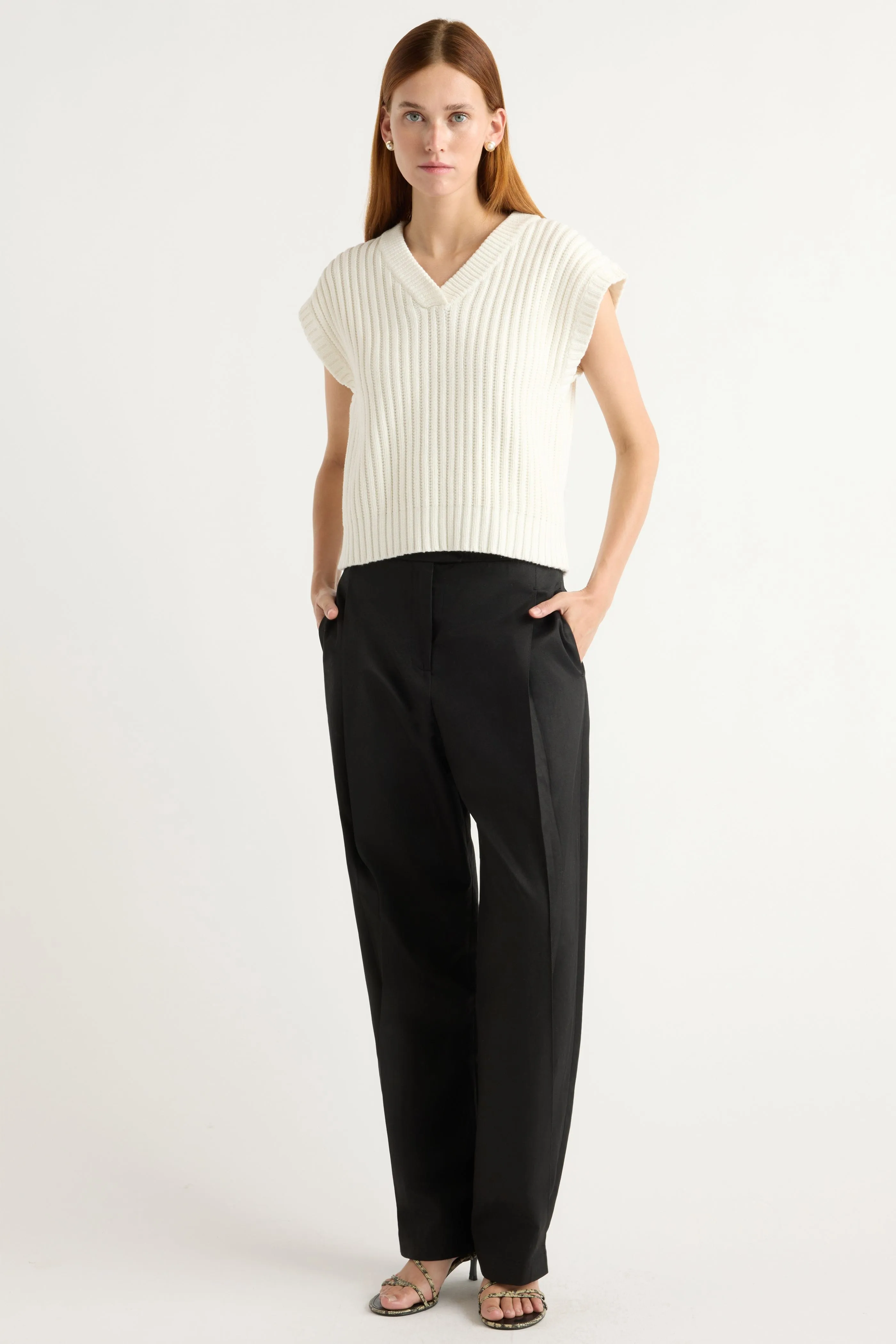Nicola Organic Cotton Sweater Vest Simple Knitwear Vintage Wash Finish