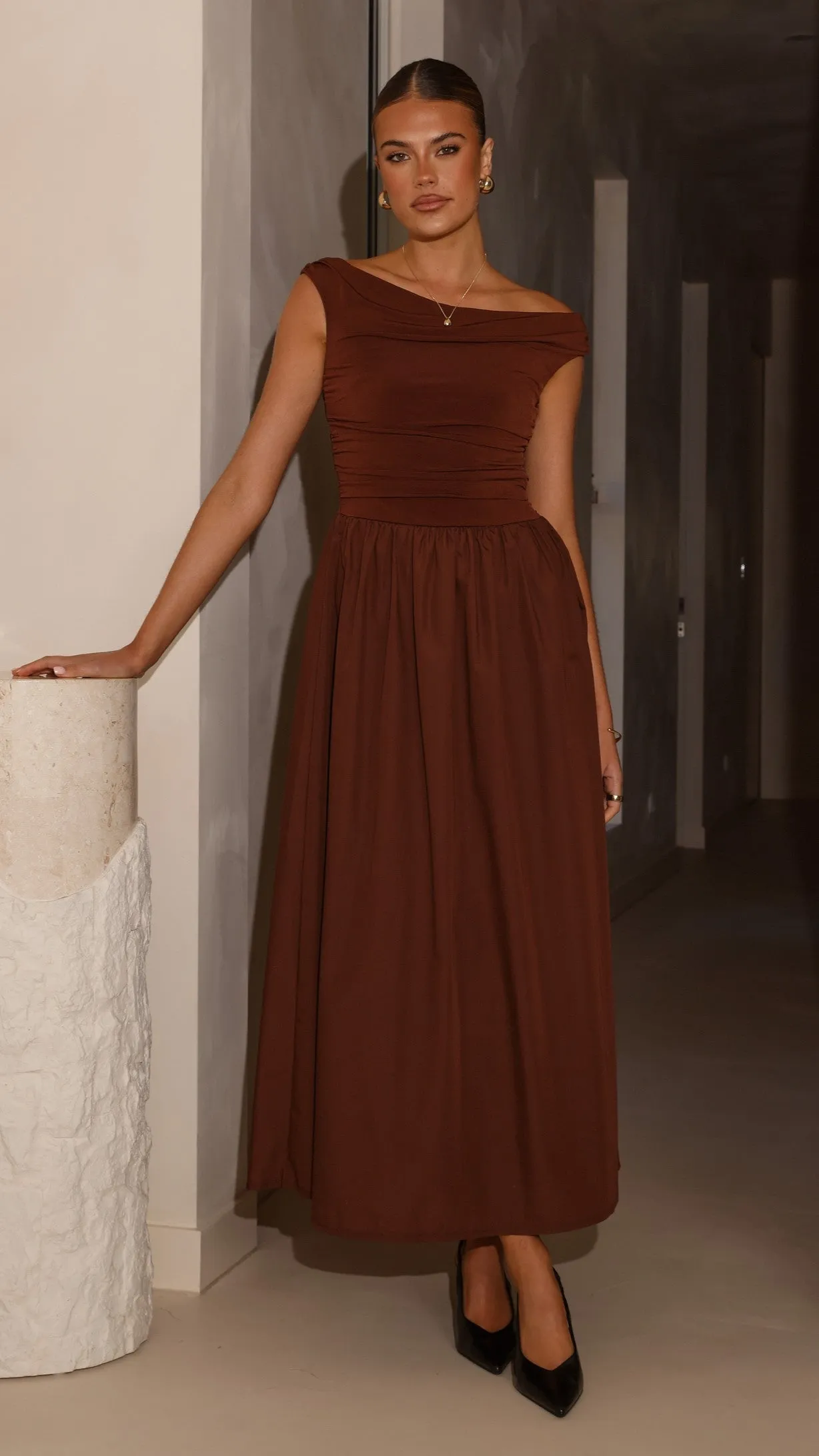Immy Midi Dress - Brown Street Chic Feast Table