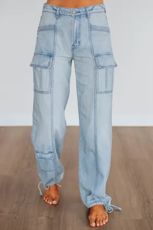 Multipurpose Utility Pockets Flow Fit Alyx Hidden Cargo Jeans - Light Wash