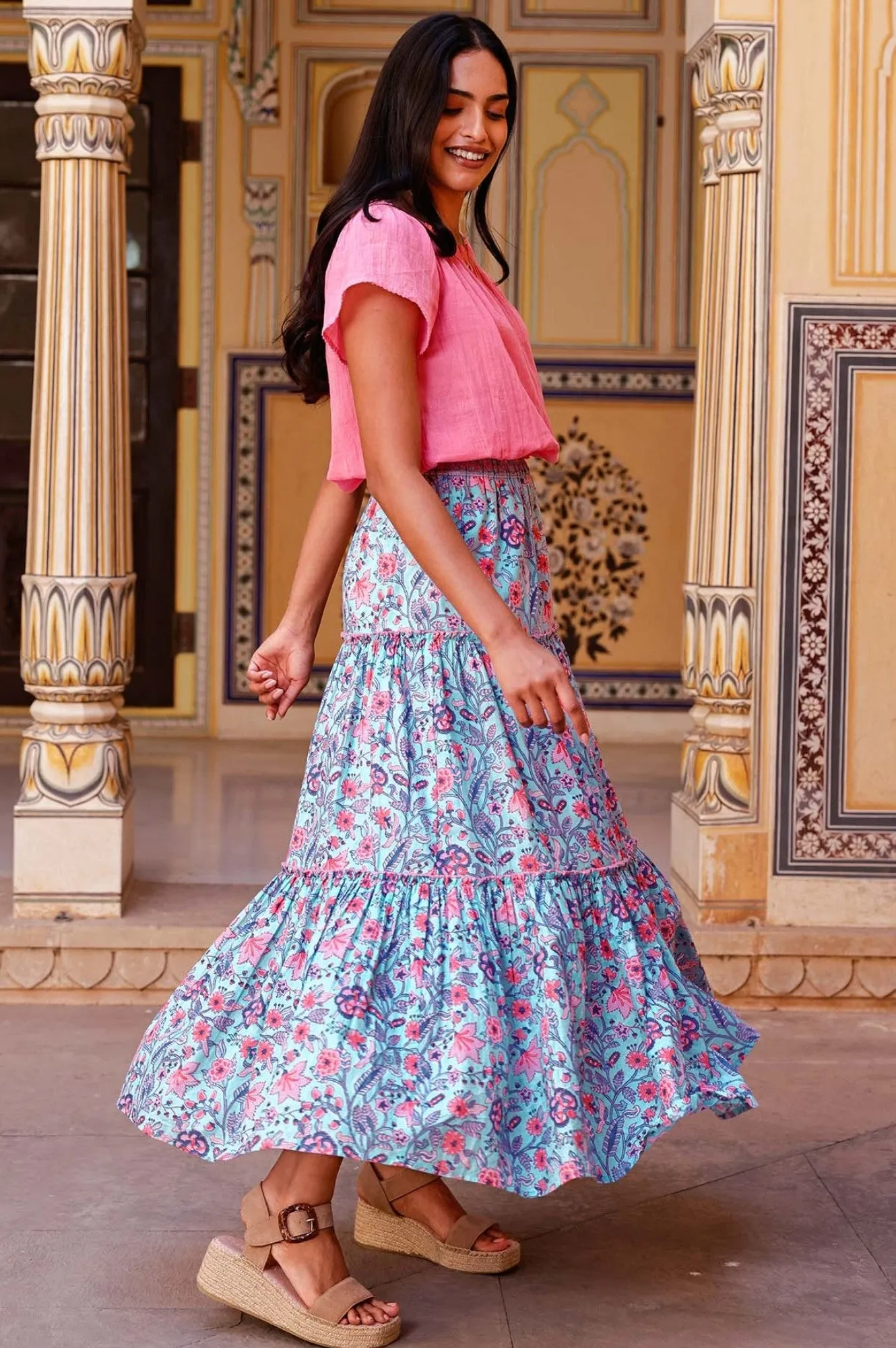 Shape Enhancing Becks Organic Cotton Block Print Skirt | Gardenia Blue/Red