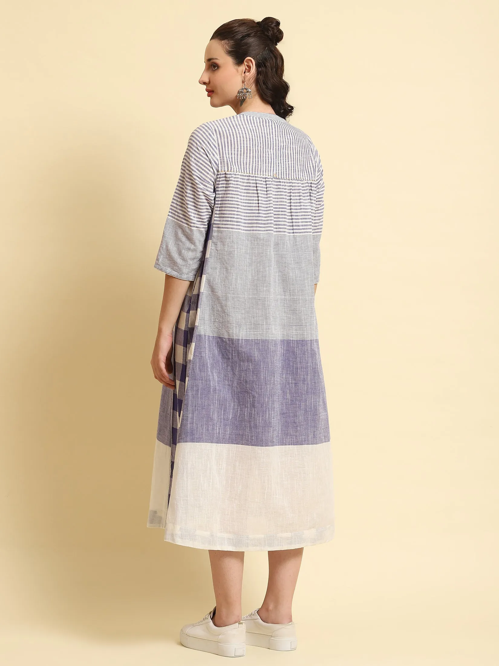 Women Blue Stripe Printed Dress Body Free